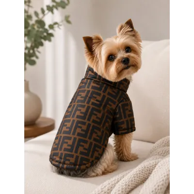 Зимова куртка для собак FENDI з капюшоном на змійці, коричнева