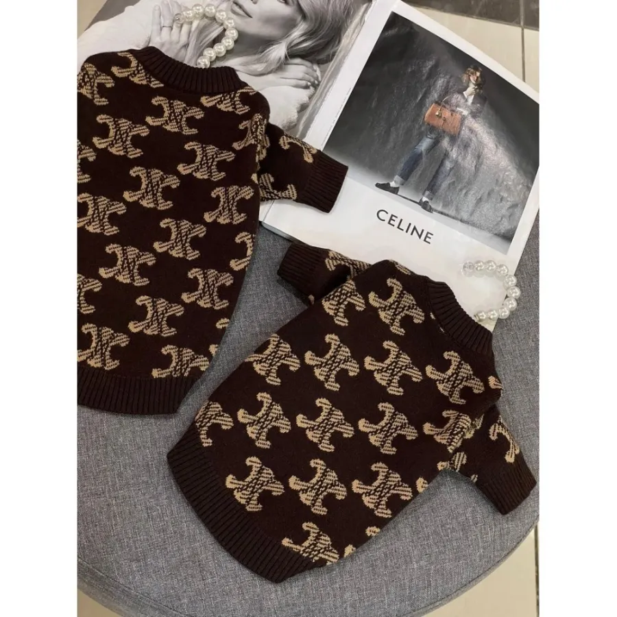 Светр для собак CELINE з логотипами на спині, коричневий — фото 1