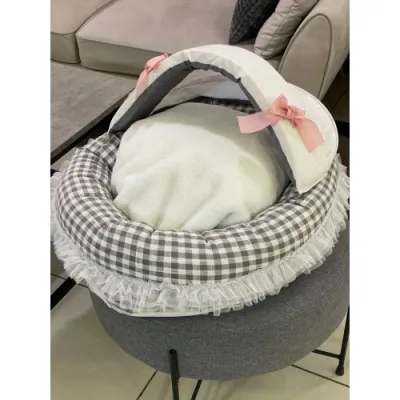 Лежанка-люлька для собак Boris House Baby Cradle з плюшевим матрасом біла в клітинку