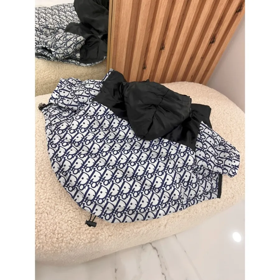 Зимова куртка для собак DIOR зі знімним капюшоном, на блискавці, чорна — фото 1