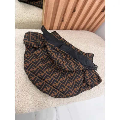 Зимова куртка для собак FENDI на блискавці з капюшоном, коричнева