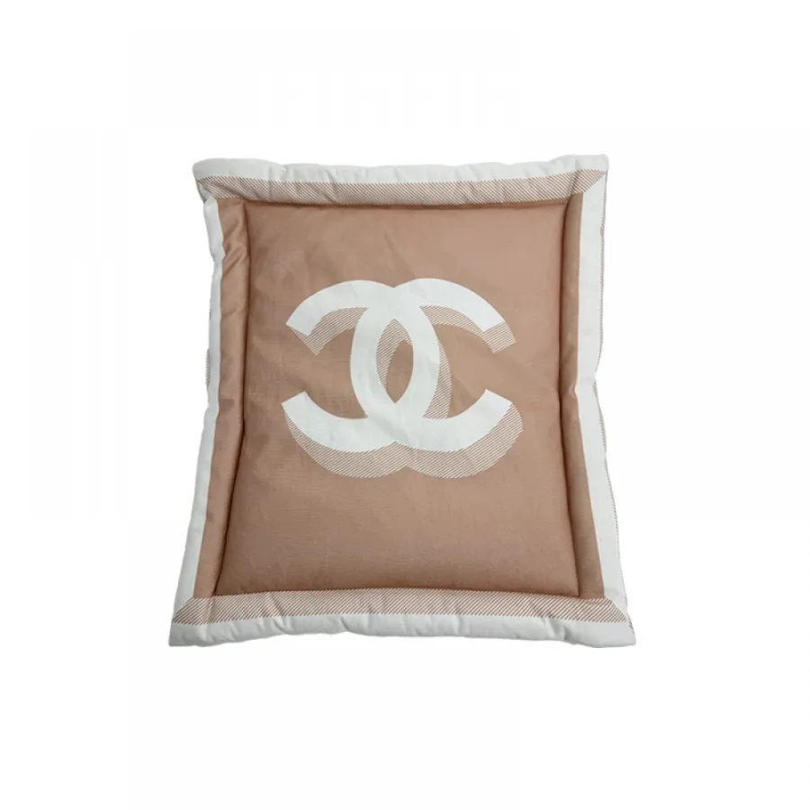 Килимок-лежанка для собак і котів CHANEL килимок у машину, бежевий — фото 1
