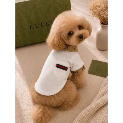 Поло для собак Gucci біле з комірцем GG та кишенею