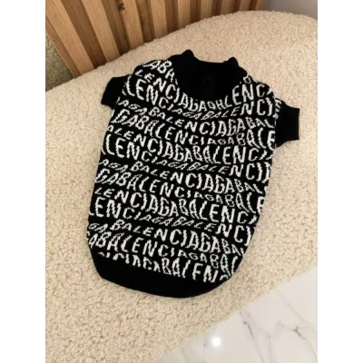 Светр для собак BALENCIAGA дрібні білі літери, чорний